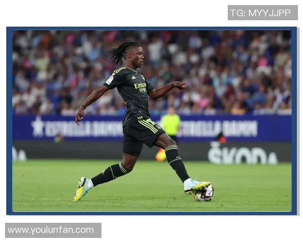 10月28日巴萨与皇马上半场精彩对决回顾与分析