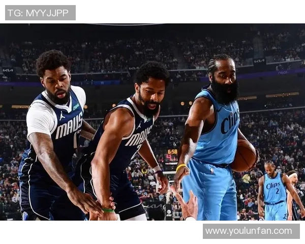 独行侠与快船精彩对决回顾8月24日比赛录像分析与亮点总结 独行侠与快船精彩对决回顾8月24日比赛录像分析与亮点总结